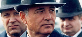Mikhail Gorbachev: Phản bội trên   đỉnh Olympus