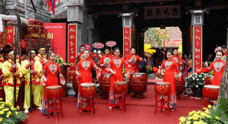 Khai hội đình Kim Ngân
