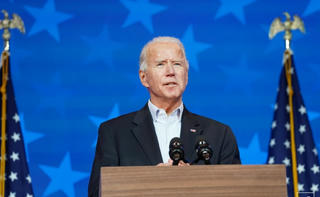 Biden tiến gần Nhà Trắng khi tạm dẫn trước ở Pennsylvania và Georgia