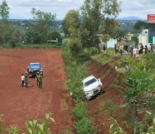 Gia Lai: Tông xe ô tô vào nhau để giải quyết mâu thuẫn 