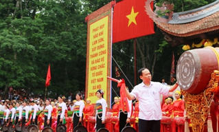 Tưng bừng khai hội Lam Kinh