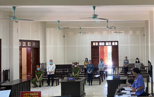 Trùm giang hồ đất mỏ cùng đồng bọn xộ khám vì tội đánh bạc