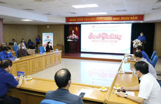100 chuyến xe ‘san sẻ yêu thương’ đến với người khó khăn mùa dịch Covid-19