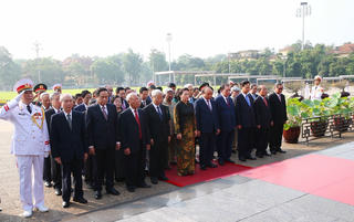 Lãnh đạo Đảng, Nhà nước, MTTQ Việt Nam viếng Chủ tịch Hồ Chí Minh