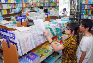 Xã hội hóa biên soạn sách giáo khoa: Cần lộ trình