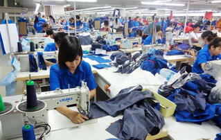 Đi làm dịp Lễ 30-4 và 1-5 cách tính lương thế nào?