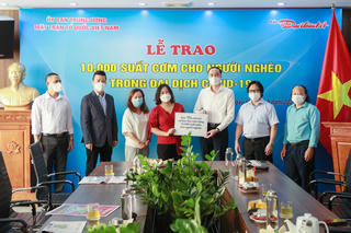 Hành trình ‘Cơm cho người nghèo trong đại dịch Covid-19 ‘