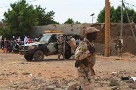 Mali: Doanh trại quân đội bị tấn công.