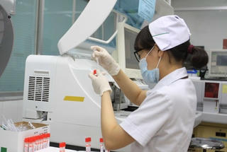 Không lý giải được việc loạn giá thầu thiết bị y tế