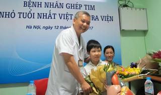 Người nhỏ tuổi nhất được ghép tim thành công