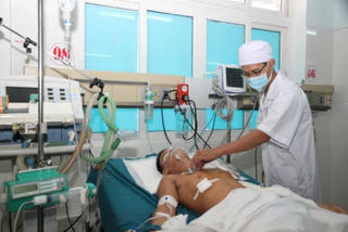 Cứu sống bệnh nhân bị đâm thủng tim ​