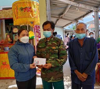 Quảng Ngãi: Hơn 64 triệu đồng hỗ trợ gia đình học sinh chết trên đường đi học về