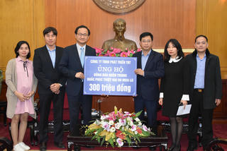 Nhiều tấm lòng nhân ái hướng về miền Trung thân yêu