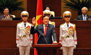 Chánh án TAND tối cao Nguyễn Hòa Bình tuyên thệ