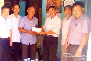 Trao hỗ trợ làm nhà mới cho nạn nhân chất độc da cam/dioxin