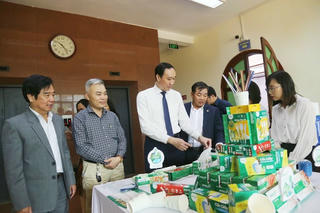 Tìm giải pháp chống rác thải nhựa