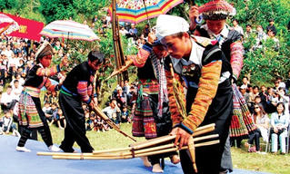 Tết sớm