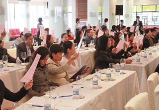 Rầm rộ mùa đại hội cổ đông