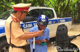 CSGT Nghệ An ra quân xử lý vi phạm nồng độ cồn