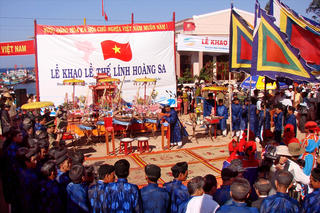 Nghĩa vụ với biển đảo