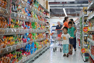 Xử lý vi phạm an toàn vệ sinh thực phẩm: Giơ cao đánh khẽ
