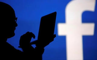 Facebook khóa 115 tài khoản nghi can thiệp bầu cử giữa kỳ Mỹ