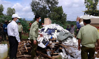 Vướng chế tài xử lí, thuốc lá lậu bùng phát