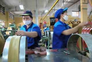 Lương tối thiểu: Vẫn trong vòng luẩn quẩn