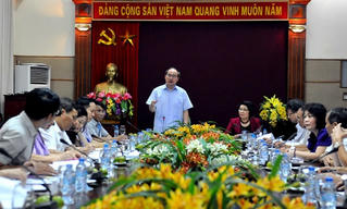 Chủ tịch UBTƯ MTTQ Việt Nam Nguyễn Thiện Nhân làm việc với Bảo hiểm xã hội Việt Nam