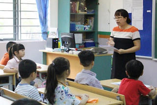 Đạt chuẩn tiếng Anh: Cả thầy và trò đều bí