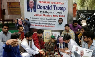 Người Ấn Độ làm lễ cầu cho Donald Trump làm Tổng thống
