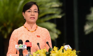 Không thể chờ cơ hội tự đến