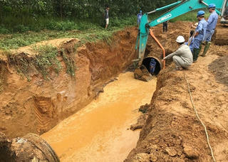 Giữa nắng nóng đỉnh điểm, Sông Đà thông báo dừng cấp nước vì vỡ đường ống