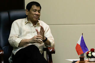Vì sao Tổng thống Philippines xua đuổi đặc nhiệm Mỹ?