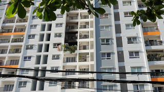 Tháo chạy khỏi chung cư đang cháy, 2 phụ nữ rơi từ tầng 10 tử vong