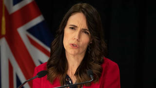 New Zealand hoãn mở cửa biên giới với Australia