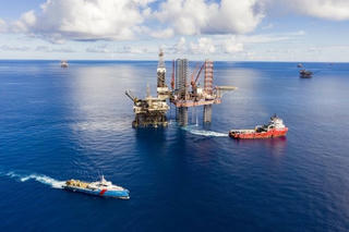 Phó Chủ tịch Quốc hội Vũ Hồng Thanh: "Petrovietnam là trụ cột vững chắc của nền kinh tế, biểu tượng khát vọng phát triển quốc gia"