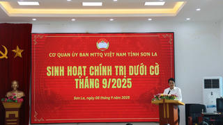 Đảng ủy MTTQ Việt Nam tỉnh Sơn La sinh hoạt chính trị dưới cờ