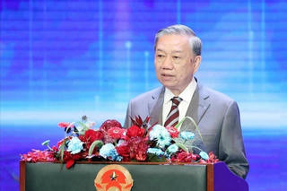 Tổng Bí thư dự kỷ niệm 55 năm Ngày phát sóng Chương trình truyền hình đầu tiên