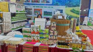 Kết nối, đẩy mạnh tiêu thụ đặc sản địa phương 