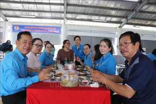 Công đoàn chăm lo Tết 2026 cho công nhân, người lao động
