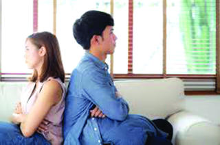 Khi chàng có những “giao dịch lạ”