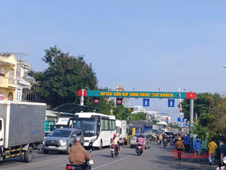 TP Hồ Chí Minh: Bổ sung 3 phà lớn giảm ùn tắc giao thông cho khu vực phà Bình Khánh