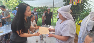 Mặt trận Bắc Ninh thăm hỏi gia đình nạn nhân tử vong do lũ cuốn 
