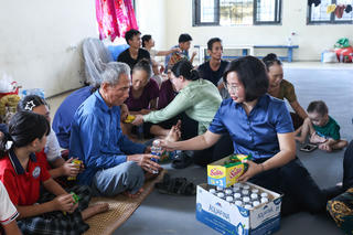 Sáng lên nghĩa đồng bào