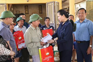 Đoàn công tác UBTƯ MTTQ Việt Nam thăm hỏi, hỗ trợ người dân Thái Nguyên