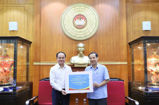 Tiếp thêm nguồn lực giúp nhân dân các tỉnh bị ảnh hưởng bởi bão lũ vượt qua khó khăn, sớm tái thiết cuộc sống