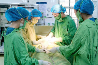 Bệnh viện Phụ Sản Hà Nội xử trí thành công hội chứng hiếm gặp