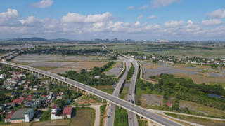 Giai đoạn 2026-2030 phấn đấu tăng trưởng GDP bình quân trên 10%/năm 