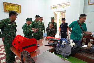 Bắt đối tượng mang súng AK chuẩn bị xuất cảnh sang Campuchia